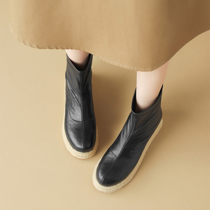 Bottes montantes pour femmes en cuir véritable à bout pointu et talon épais au design minimaliste