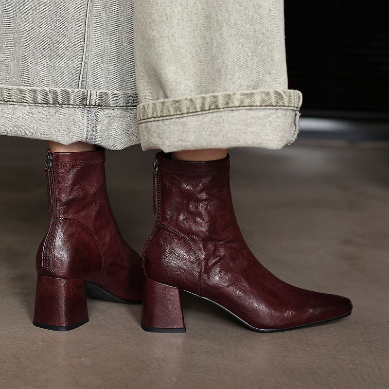 Bottes élégantes en cuir à talon haut, à zip arrière, à la cheville, en Rouge/Noir
