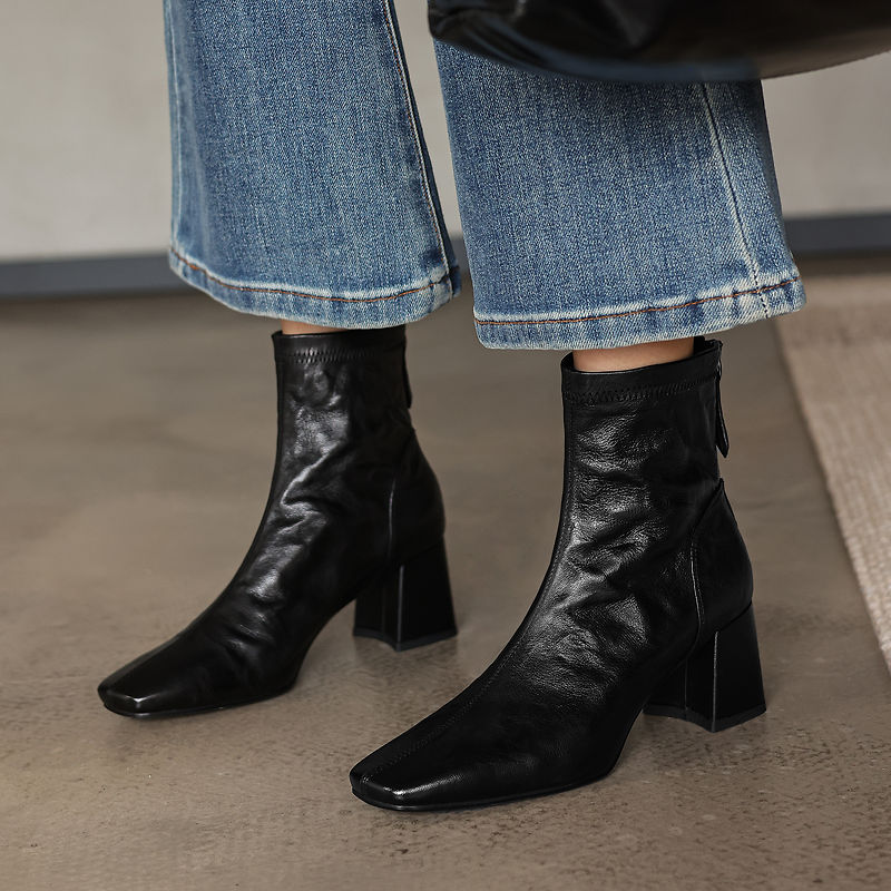 Bottes élégantes en cuir à talon haut, à zip arrière, à la cheville, en Rouge/Noir