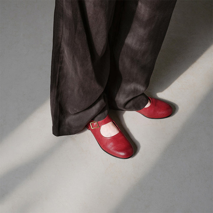Handmade Classic Horse Leather Mary Jane Shoes for Women in Black/Red