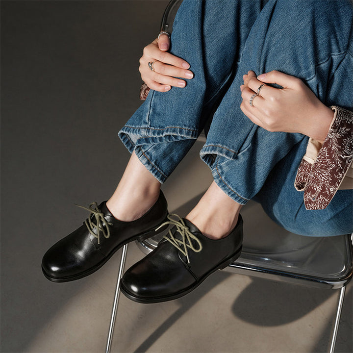 Handmade Vintage Horse Leather Derby Shoes Lace-Up Flat Oxfords for Women in Black