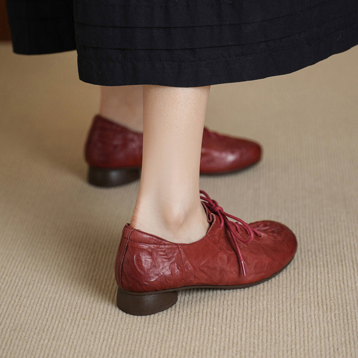 Retro Hand-textured Cow Leather Lace Up Oxford Shoes Dress Shoes in Brown/Red