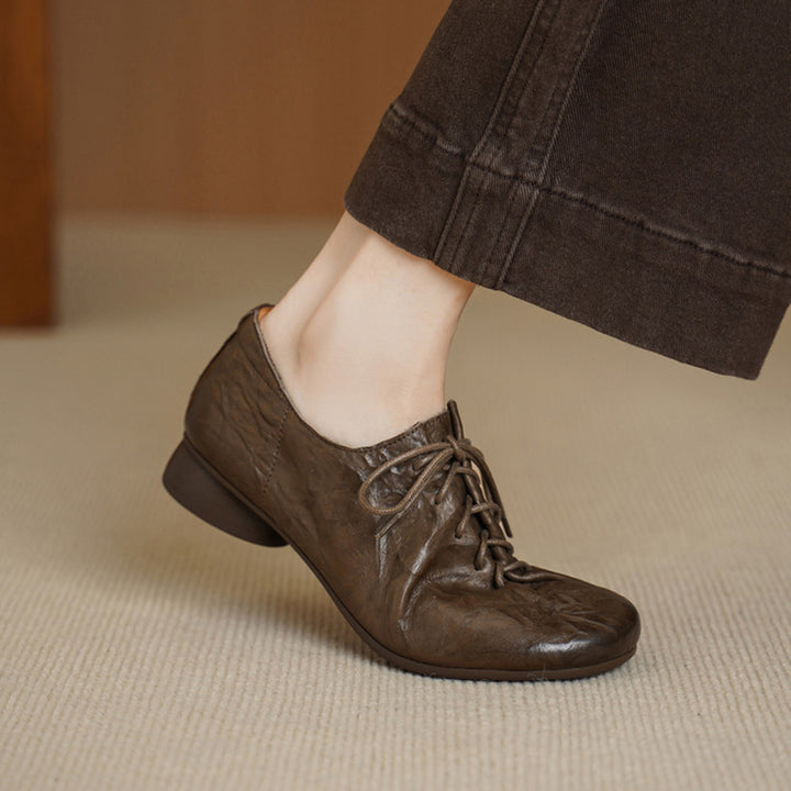 Retro Hand-textured Cow Leather Lace Up Oxford Shoes Dress Shoes in Brown/Red