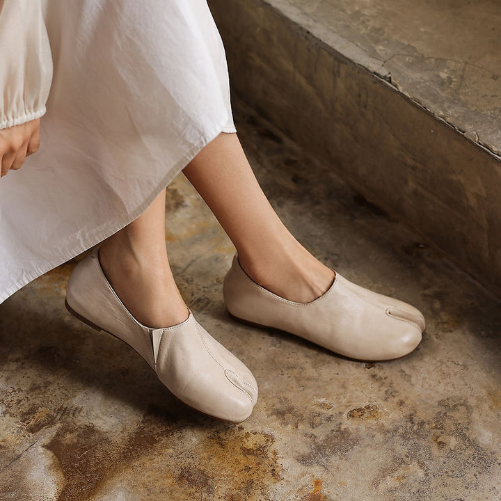 Soft Leather Tabi Flat Shoes Split Toe Slip-On Ballet Flats with Hidden Wedge in Wine Red/Black/Beige