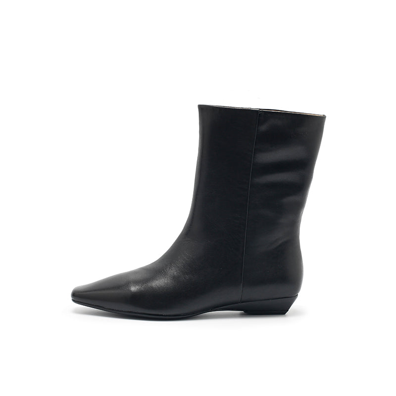 Dwarves Wedge Pull‑On Mid-Calf Boots Soft Oil-Waxed Leather Straight Shaft Boots in Black
