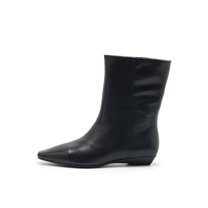 Dwarves Wedge Pull‑On Mid-Calf Boots Soft Oil-Waxed Leather Straight Shaft Boots in Black