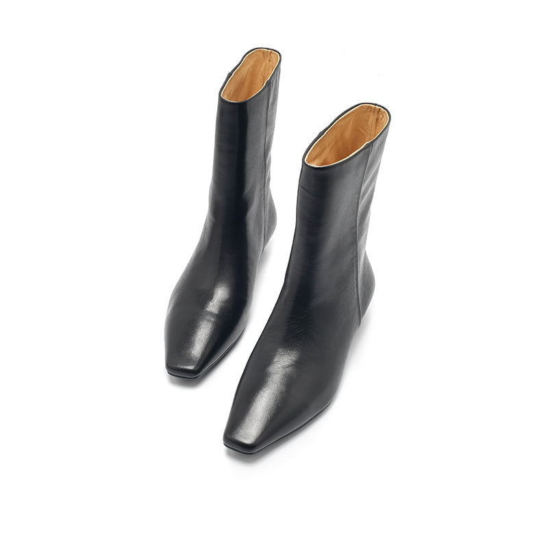 Dwarves Wedge Pull‑On Mid-Calf Boots Soft Oil-Waxed Leather Straight Shaft Boots in Black