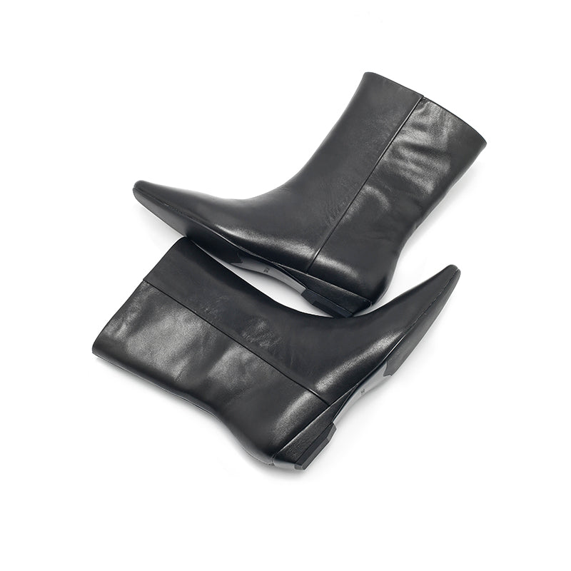 Dwarves Wedge Pull‑On Mid-Calf Boots Soft Oil-Waxed Leather Straight Shaft Boots in Black