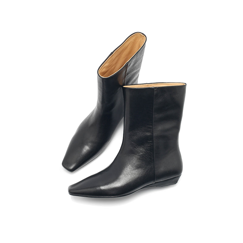 Dwarves Wedge Pull‑On Mid-Calf Boots Soft Oil-Waxed Leather Straight Shaft Boots in Black