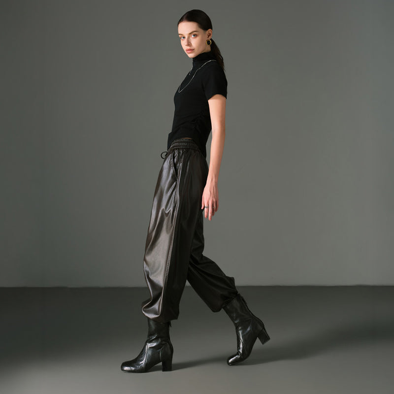 Handmade Vegetable-Tanned Sheepskin Glove Ankle Boots with Rear Zipper in Black/Brown