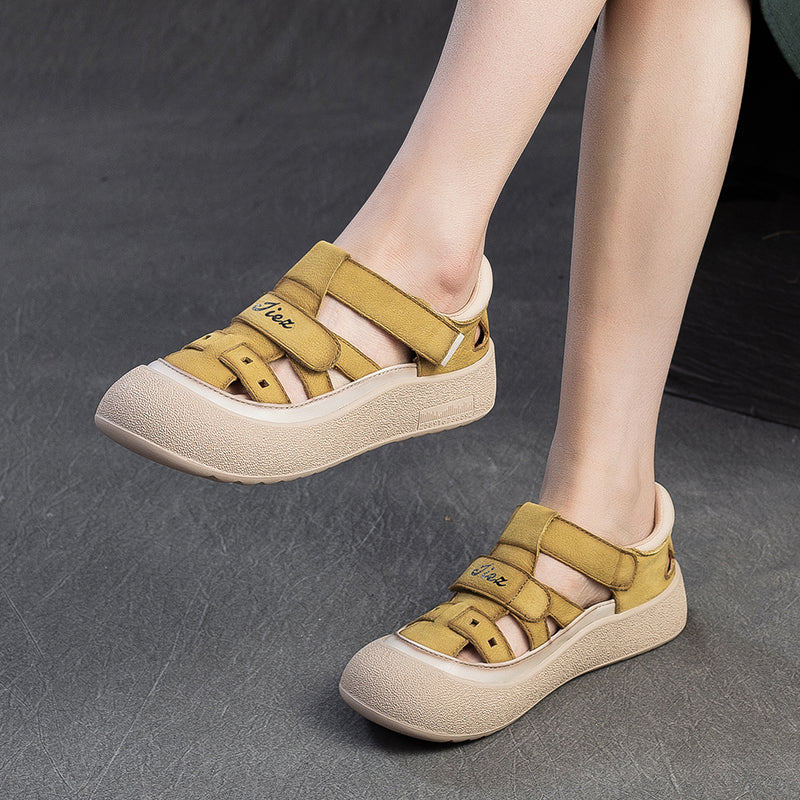 Sandales romaines en cuir de vache à plateforme avec découpes et Velcro en couleur beige/jaune/taro