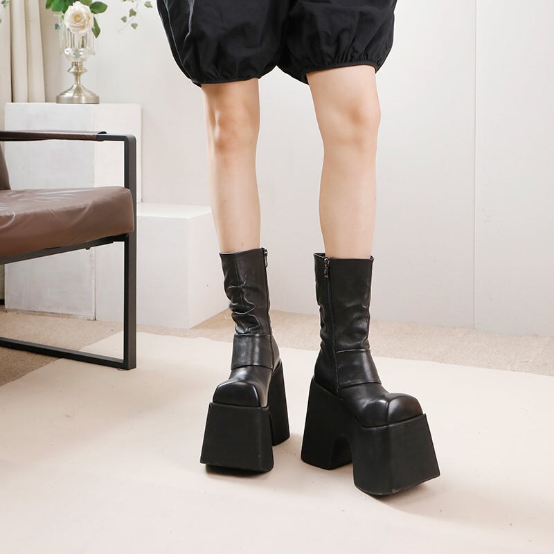  Boots 