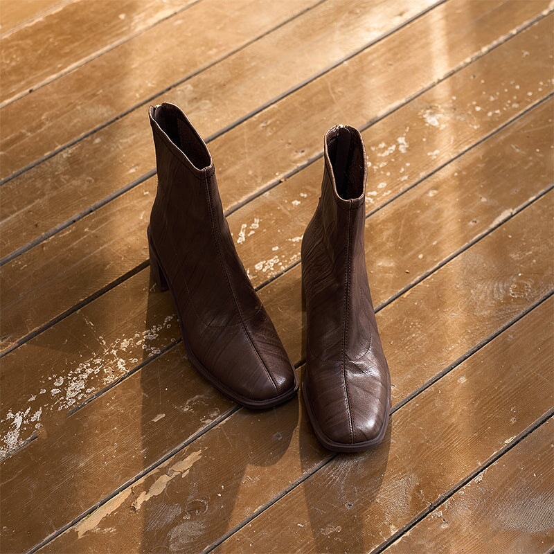  Boots 