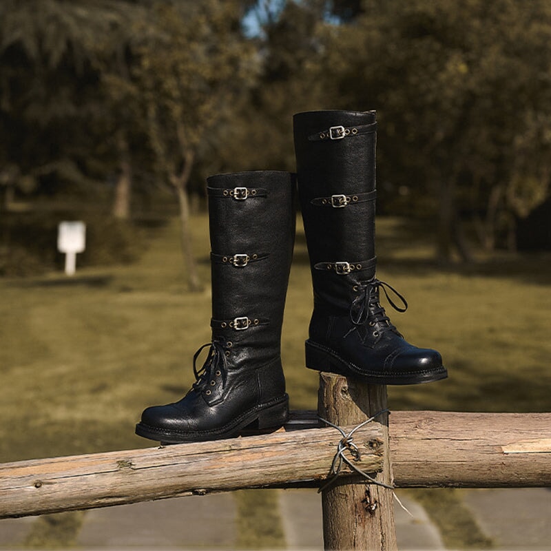  Boots 