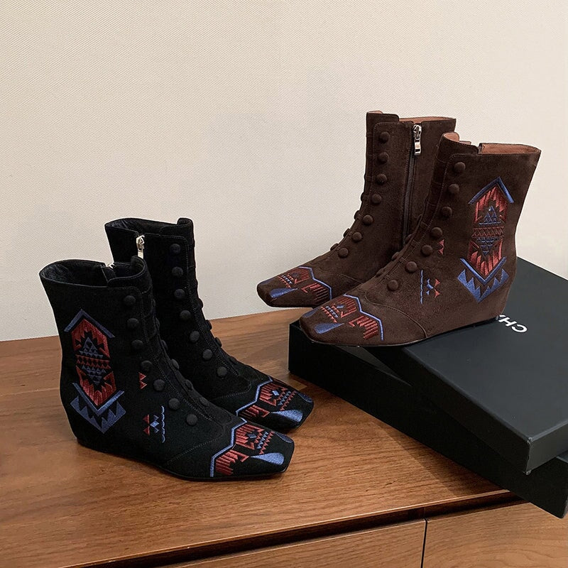  Boots 