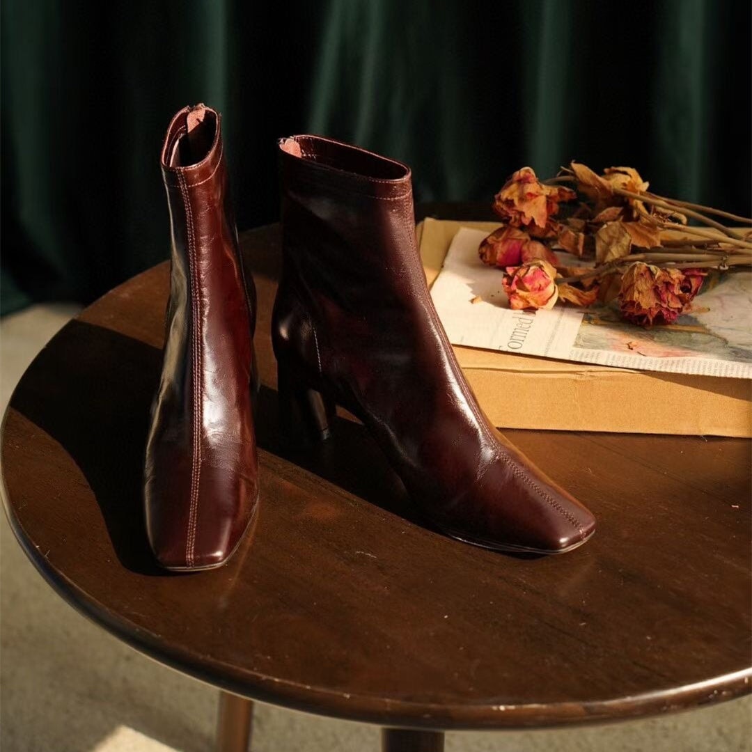  Boots 