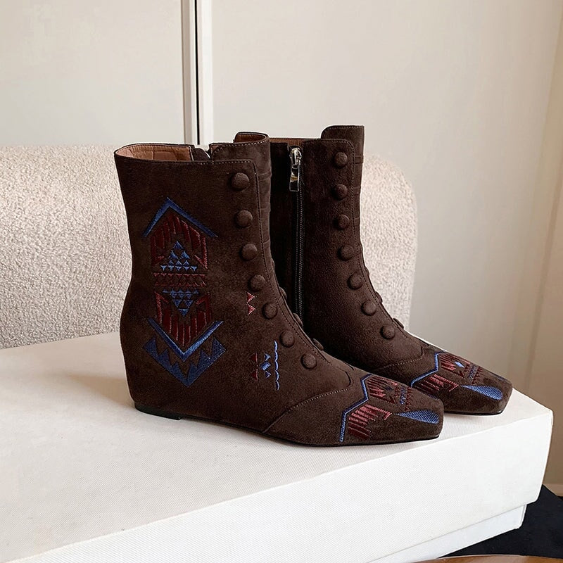  Boots 