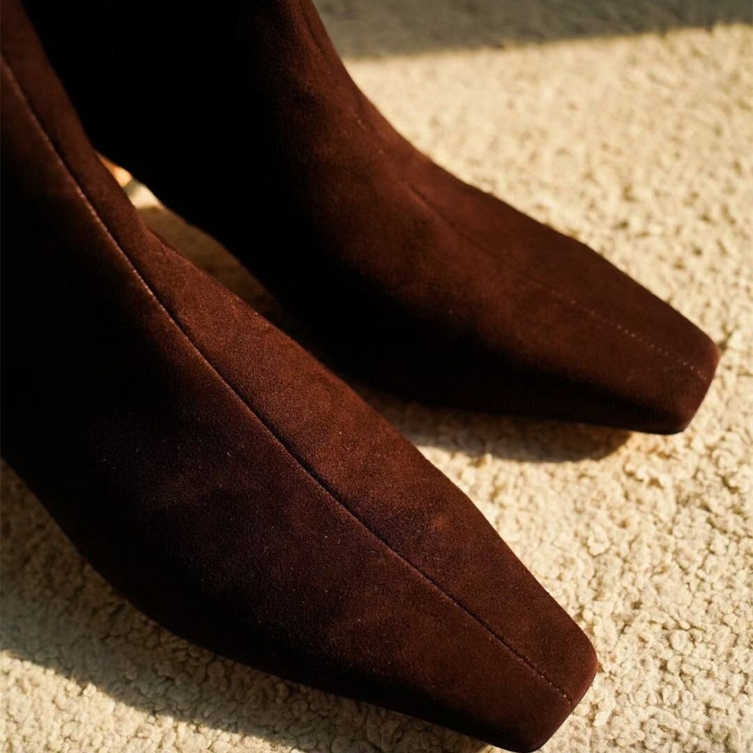  Boots 