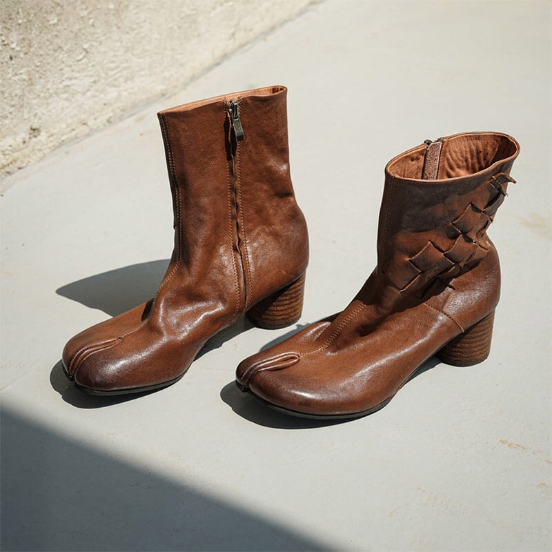  Boots 