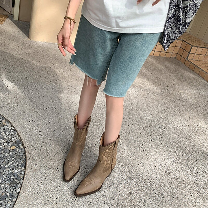  Boots 