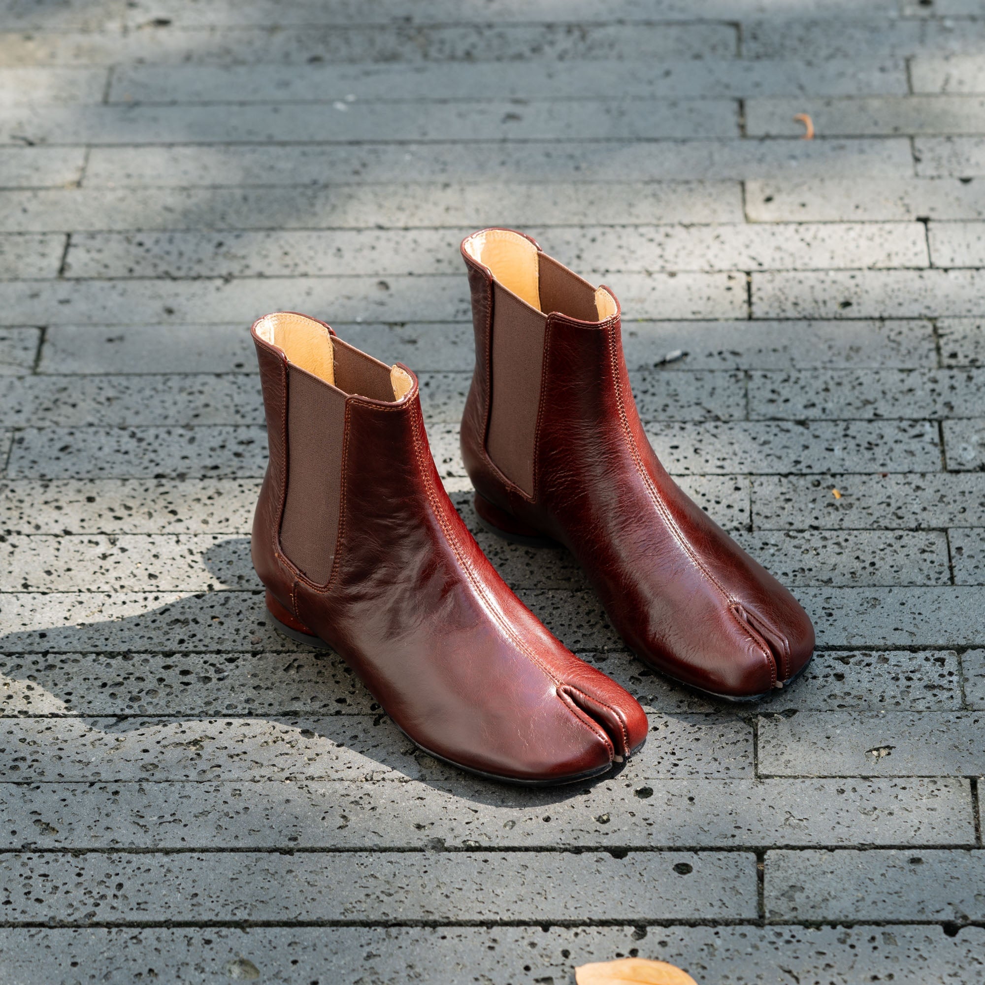 Handmade Leather Retro Split Toe Chelsea Boots For Women Ankle Boots B ...