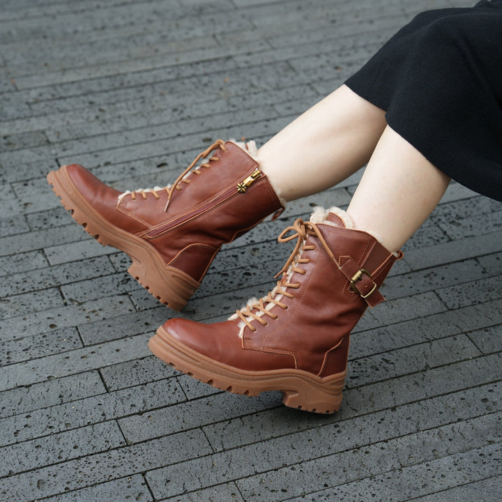  Boots 