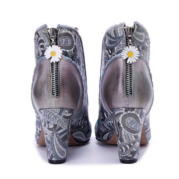  Boots 