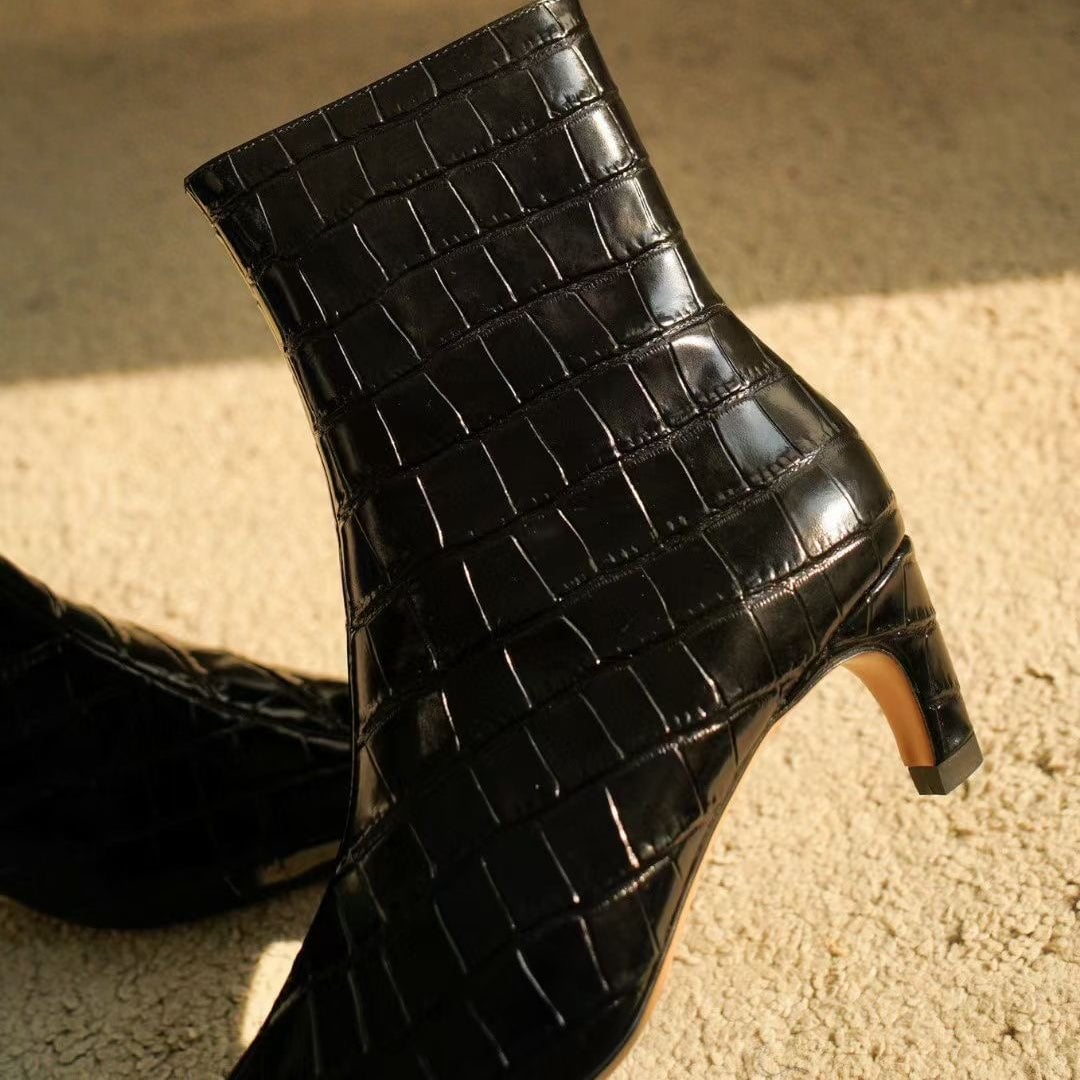  Boots 