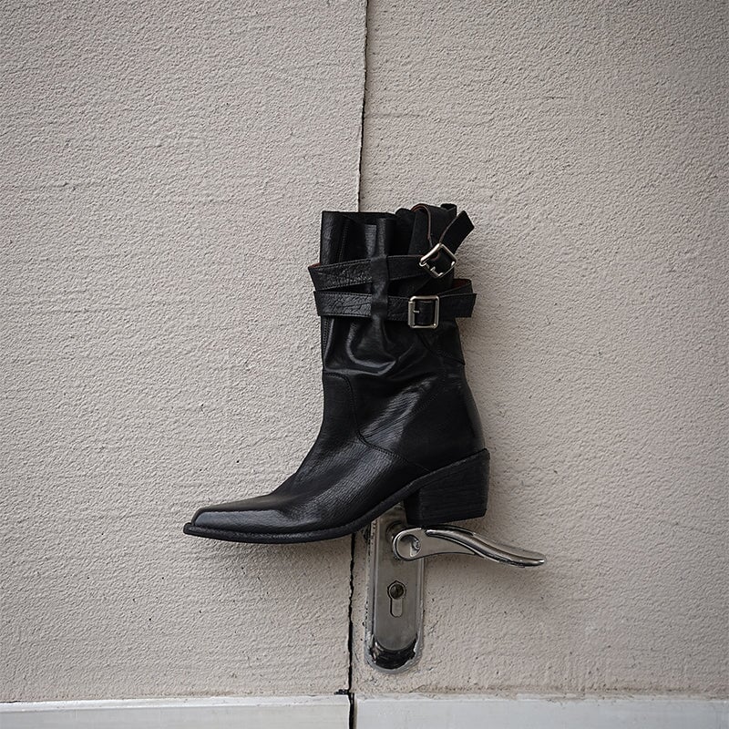 Boots 