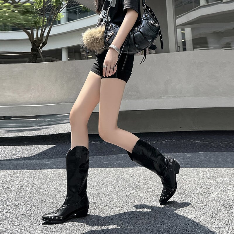  Boots 
