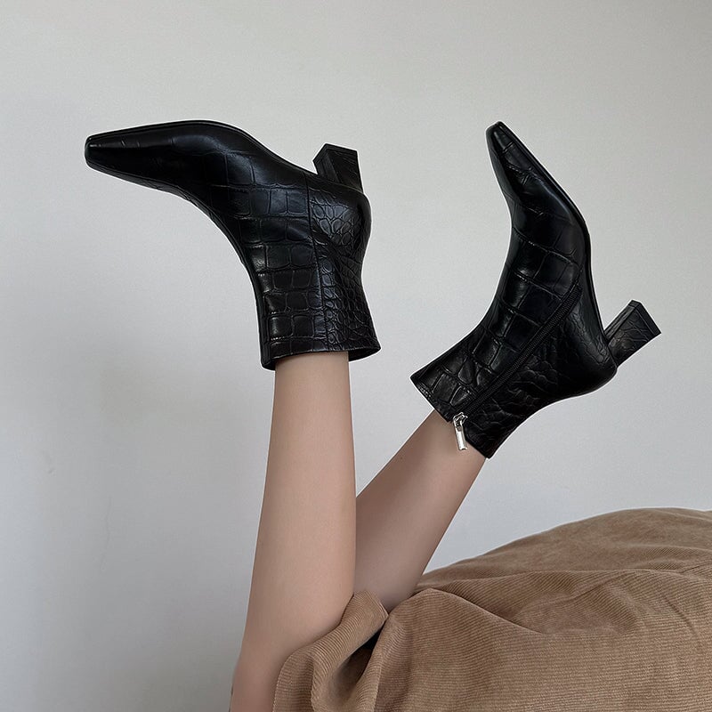  Boots 