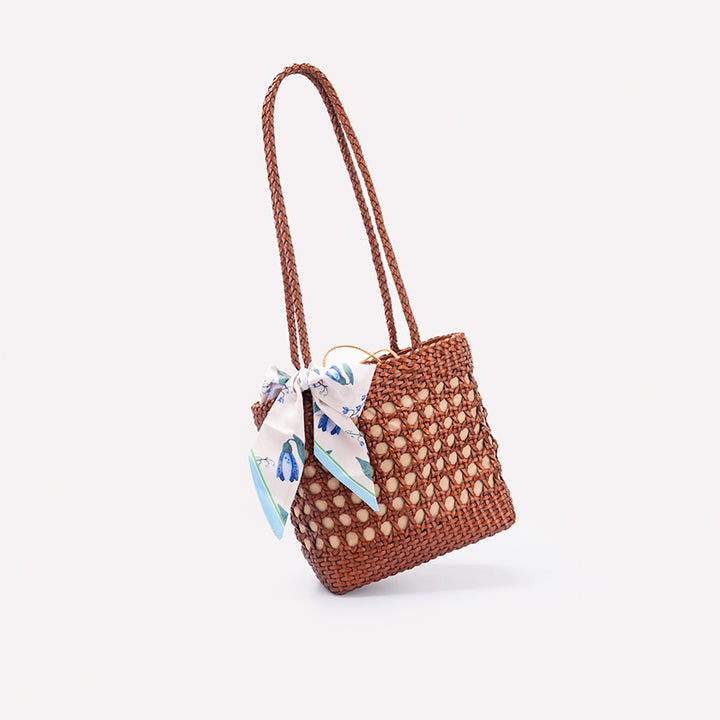 Sac à Épaule en Cuir de Vache Tissé Fait Main en Brun/Blanc