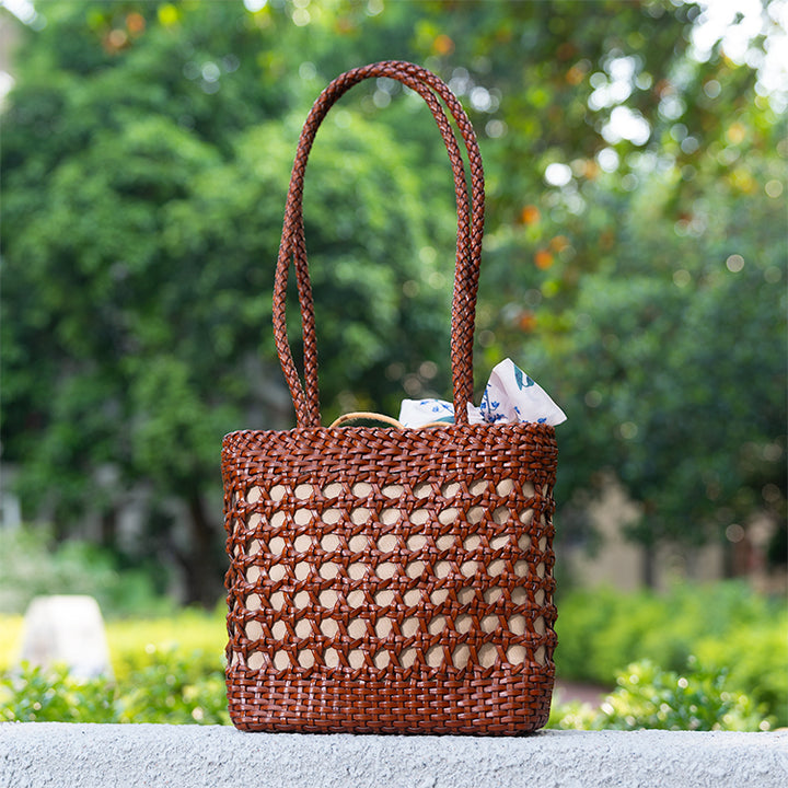 Sac à Épaule en Cuir de Vache Tissé Fait Main en Brun/Blanc