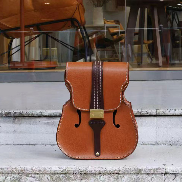 Sac à Dos en Cuir Végétal Tanné en Forme de Violon Fait Main en Brun
