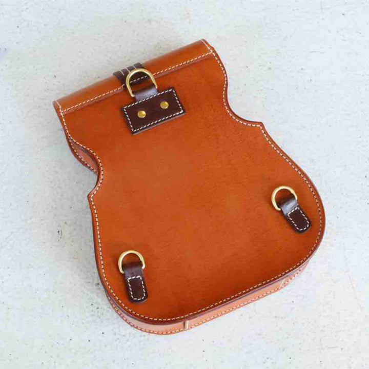 Sac à Dos en Cuir Végétal Tanné en Forme de Violon Fait Main en Brun