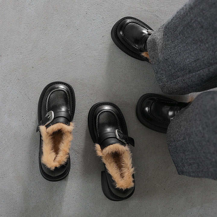 Mules vintage en fourrure de lapin shaggy avec boucle, chaussures en cuir de vache à talon de 75 mm en noir/argent vieilli