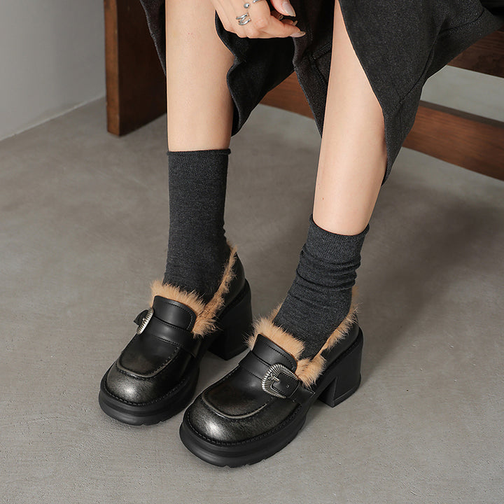 Mules vintage en fourrure de lapin shaggy avec boucle, chaussures en cuir de vache à talon de 75 mm en noir/argent vieilli