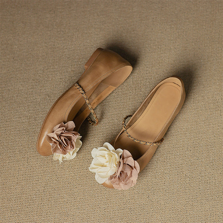 Ballerines Mary Jane élégantes en cuir de mouton avec détail de fleur en beige/argent
