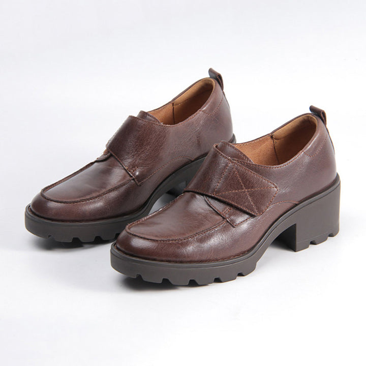 Mocassins chunky à sangle Velcro style britannique en cuir de vache décontractés avec soutien de la voûte en marron clair/noir