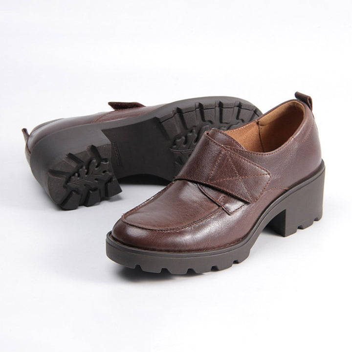 Mocassins chunky à sangle Velcro style britannique en cuir de vache décontractés avec soutien de la voûte en marron clair/noir