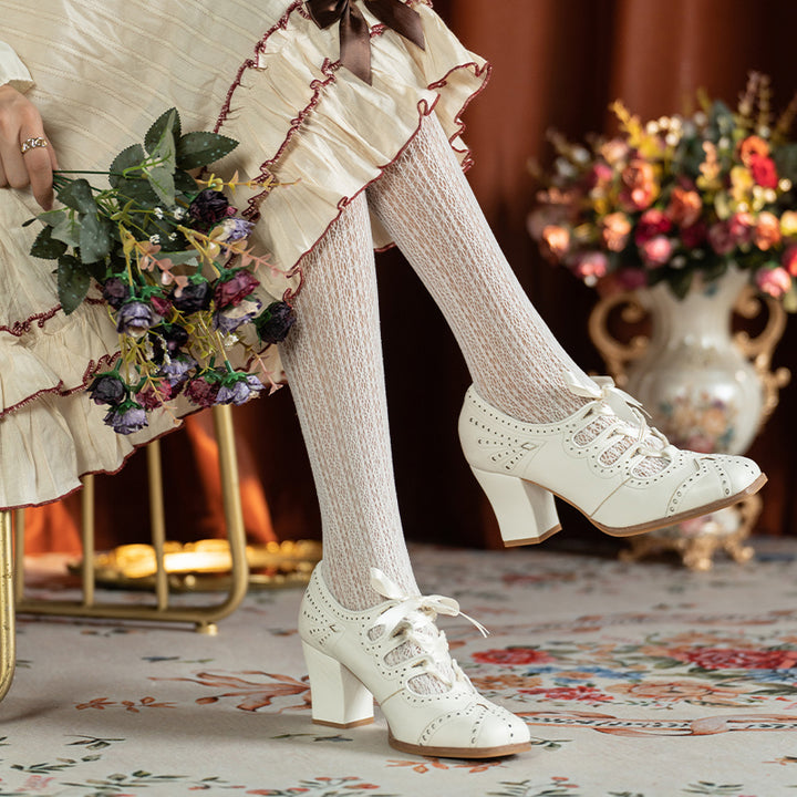 Bottines Mary Jane en cuir vintage faites à la main pour femmes, chaussures rétro à lacets à bout carré en beige/noir