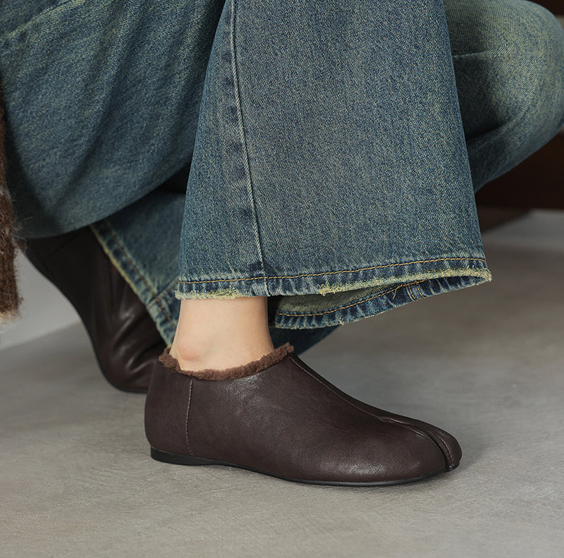 Bottines à bout fendu Tabi en cuir de vache pour femmes, doublées en polaire, chaussures décontractées en noir/marron