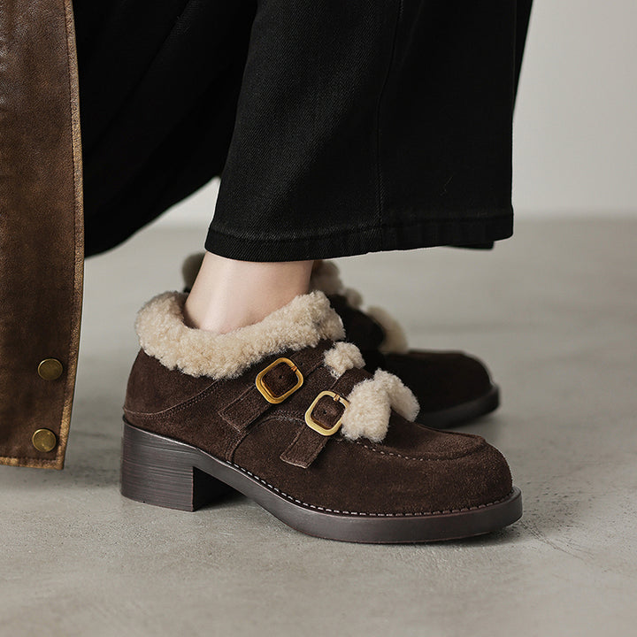 Mules en cuir shaggy pour femmes avec doubles boucles en métal en noir/marron/café