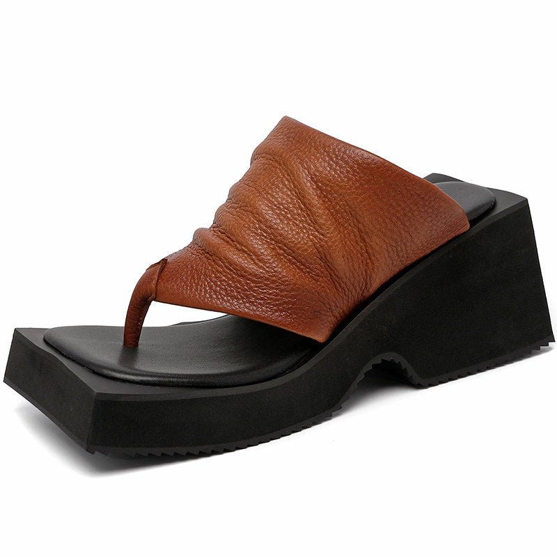 Sandales à plateforme en cuir de vache rétro, 80 mm, avec lanière entre les orteils pour femmes en noir/marron