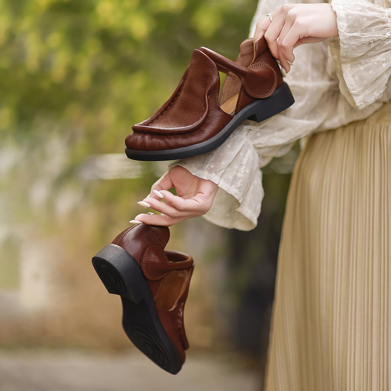Chaussures Mary Jane en cuir pleine fleur rétro pour femmes avec bande velcro en noir/marron