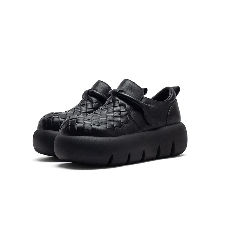 Mocassins tissés en cuir de vache faits à la main pour filles Mori avec velcro en noir/marron foncé/beige
