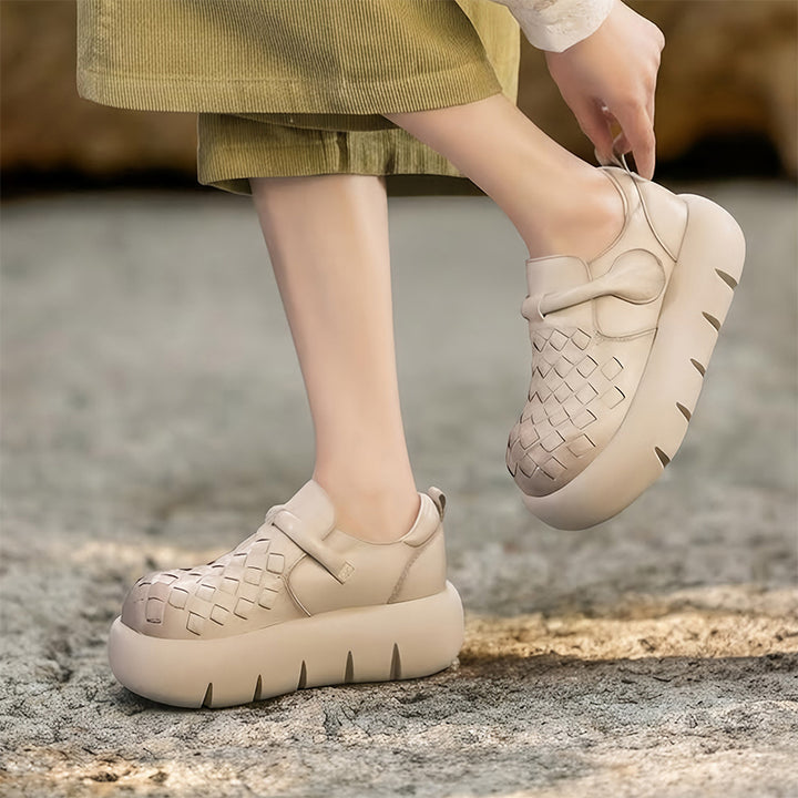 Mocassins tissés en cuir de vache faits à la main pour filles Mori avec velcro en noir/marron foncé/beige