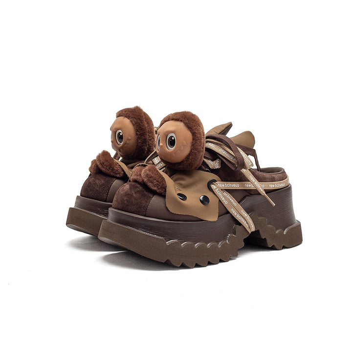 Mules à plateforme chunky de designer Y2K en cuir de poupée avec rivets de 80 mm en noir/café