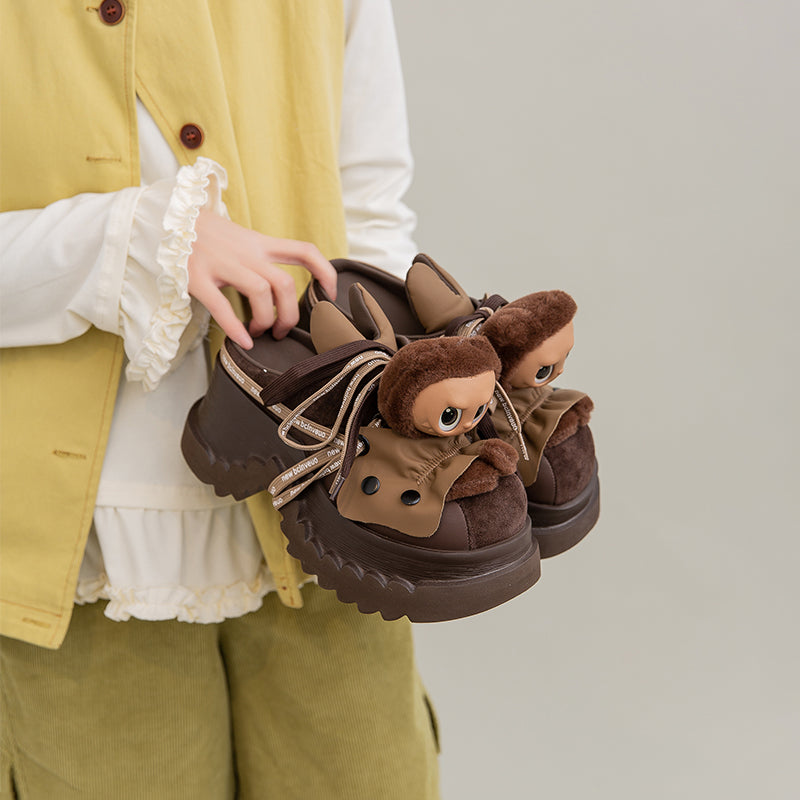 Mules à plateforme chunky de designer Y2K en cuir de poupée avec rivets de 80 mm en noir/café