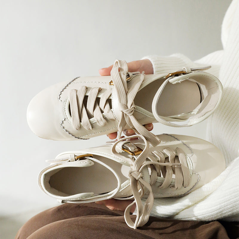 Ballerines Mary Jane style entraîneur allemand rétro, chaussures en cuir à bride de cheville en marron/beige/rouge